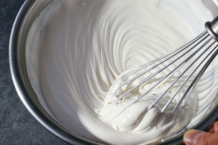 クリームをホイップ
